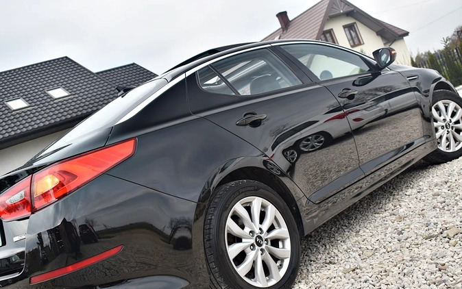 Kia Optima cena 48900 przebieg: 200000, rok produkcji 2014 z Krośniewice małe 667